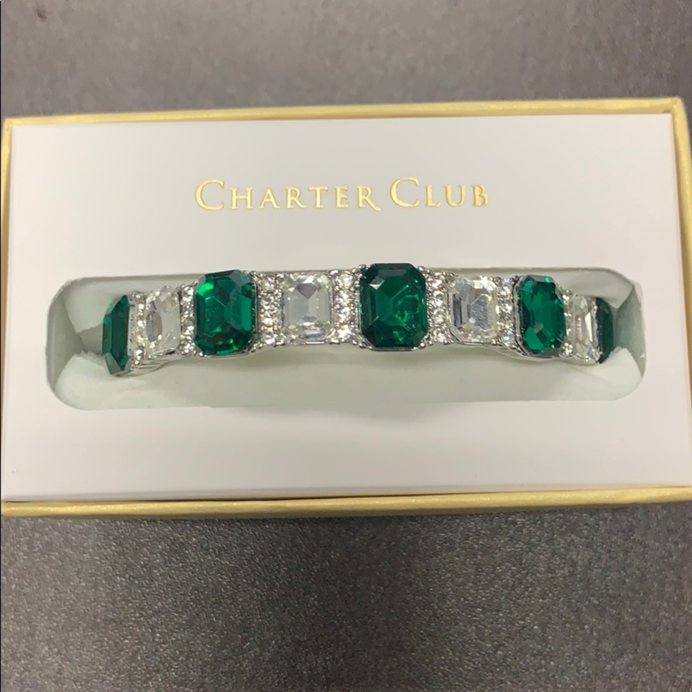 Bracelet never worn